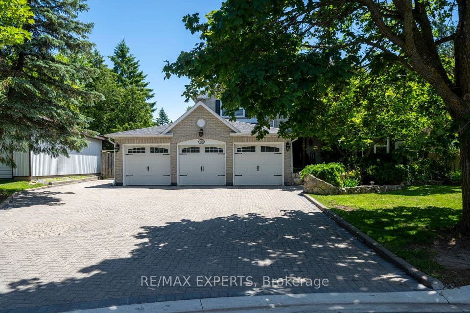 123 Fern Valley Crescent, Richmond Hill, ON L4E 2K3 – photo 2
