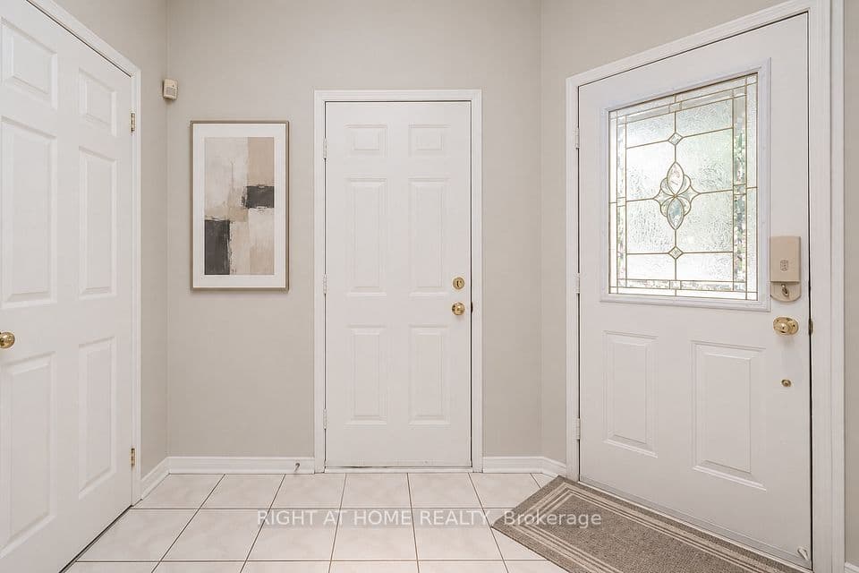 1 Ridgeway Court, Vaughan, ON L6A 2R6 – photo 3