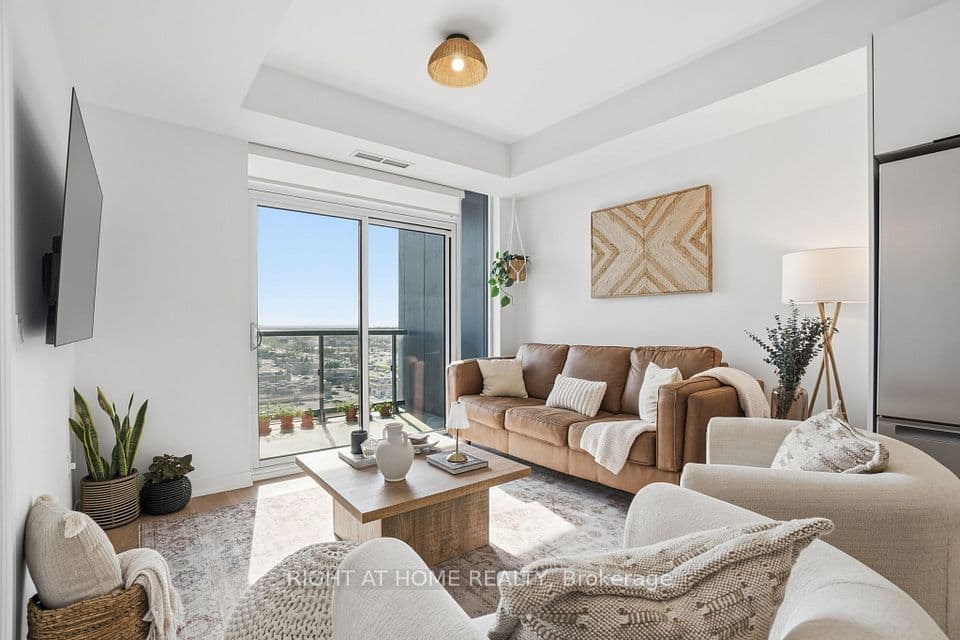 10 Abeja Street 1321, Vaughan, ON L4K 0R4 – main photo