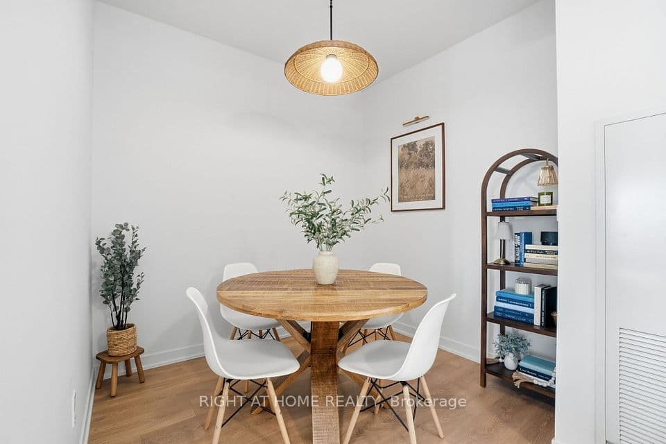 10 Abeja Street 1321, Vaughan, ON L4K 0R4 – photo 3