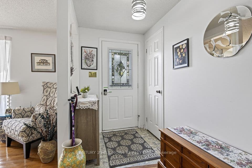 18 Belle Isle Arm, Innisfil, ON L9S 1N8 – photo 2