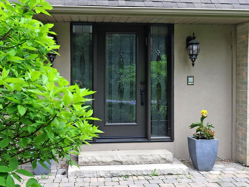 544 Woodland Acres Crescent, Vaughan, ON L6A 1G2 – photo 2