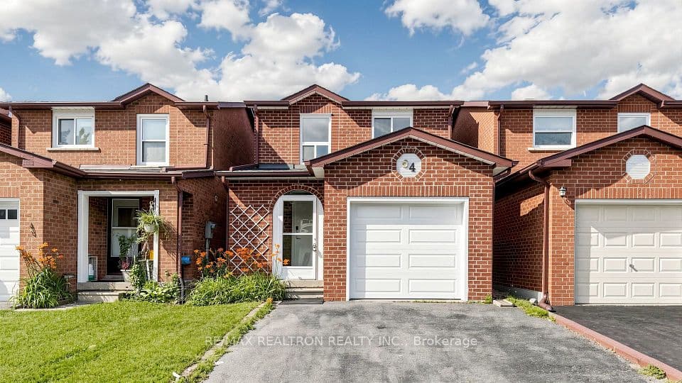 64 Dunbar Crescent, Markham, ON L3R 6W6 – main photo