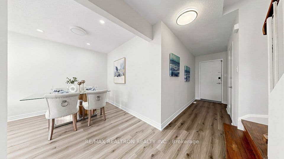 64 Dunbar Crescent, Markham, ON L3R 6W6 – photo 3