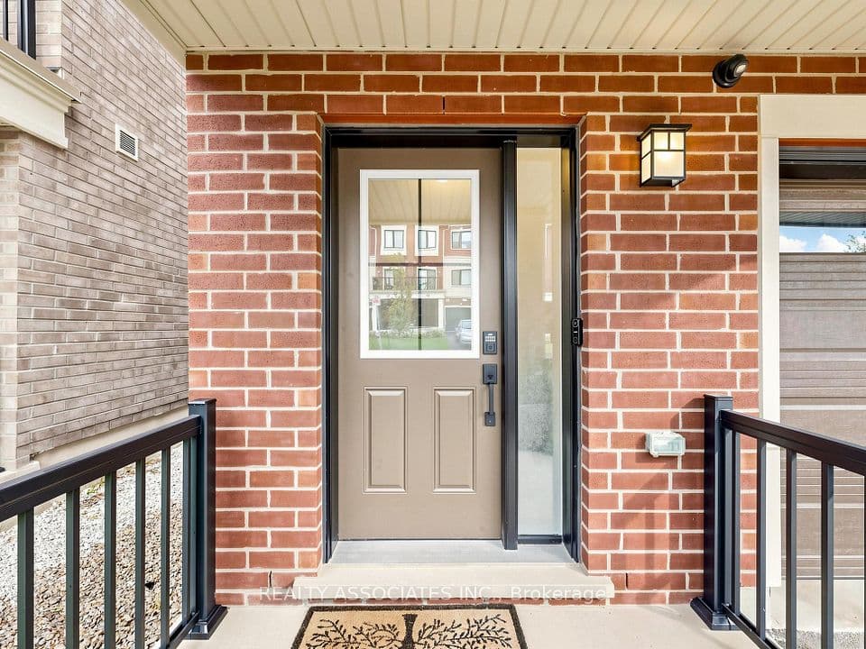 14 Baker Hill Boulevard, Whitchurch-Stouffville, ON L4A 4W8 – photo 2