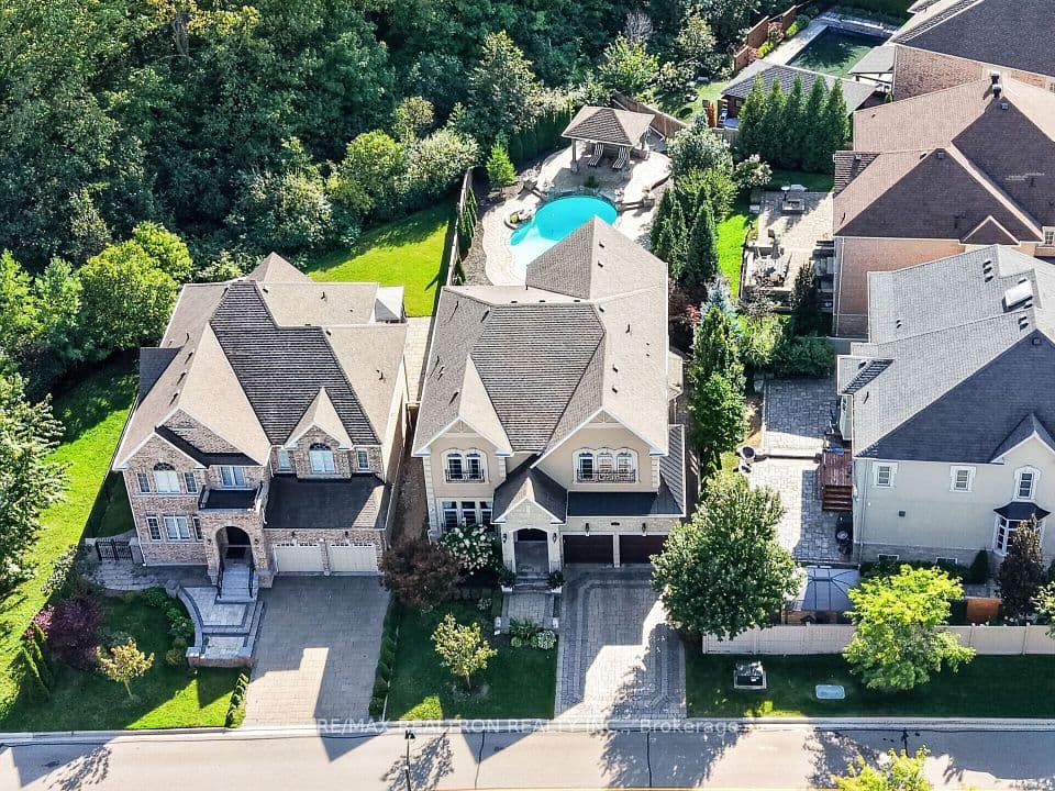 283 Lady Valentina Avenue, Vaughan, ON L6A 4T2 – photo 2