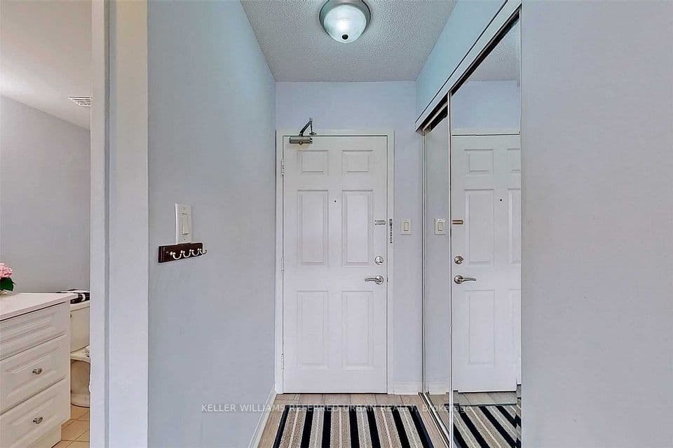 309 Major Mackenzie Drive E 420, Richmond Hill, ON L4C 9V5 – photo 3