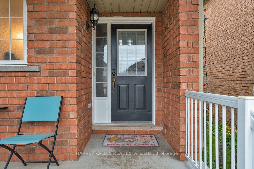 27 Hirst Avenue, Georgina, ON L4P 4E6 – photo 2