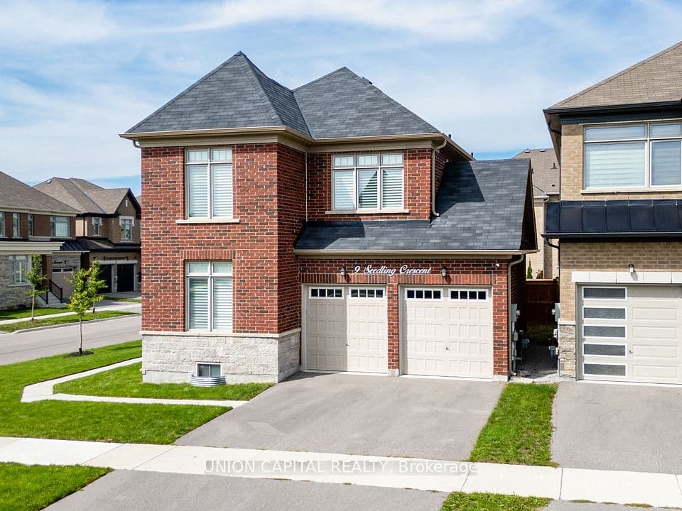 9 Seedling Crescent, Whitchurch-Stouffville, ON L4A 4V4 – main photo