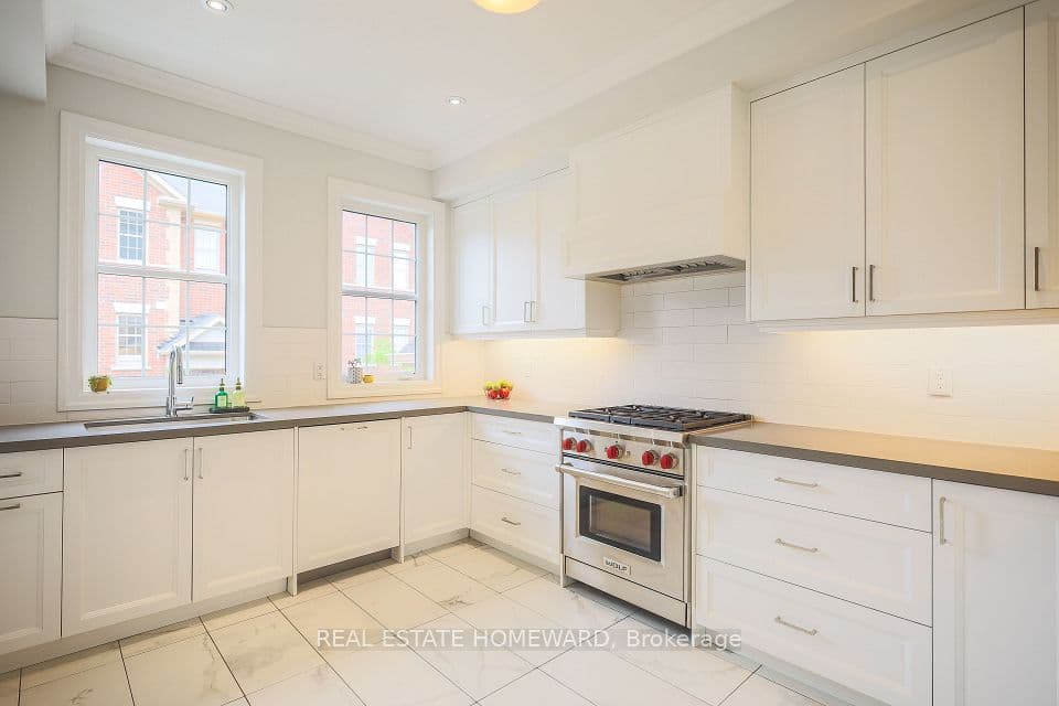 1 Saint Julien Court, Vaughan, ON L6A 5B2 – photo 2