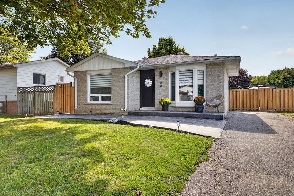195 Mackenzie Street, New Tecumseth, ON L9R 1B8 – main photo