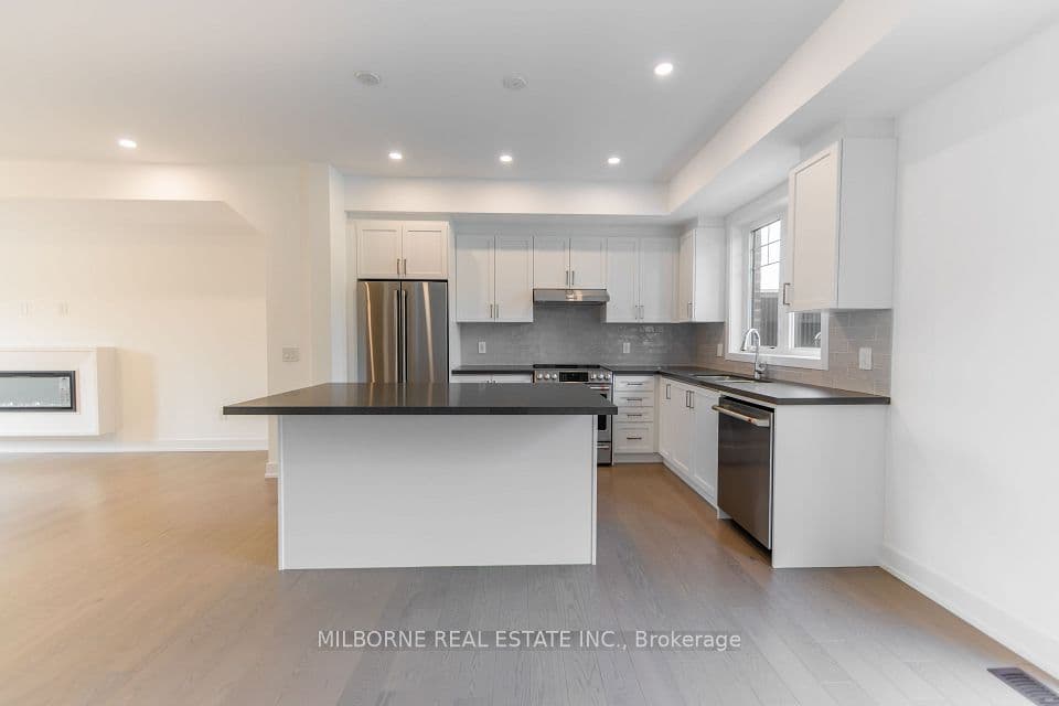 12 Fred Beaton Place, King, ON L7B 0R3 – photo 3