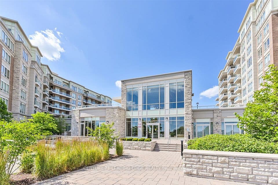 9 Stollery Pond Crescent 210, Markham, ON L6C 0K1 – main photo