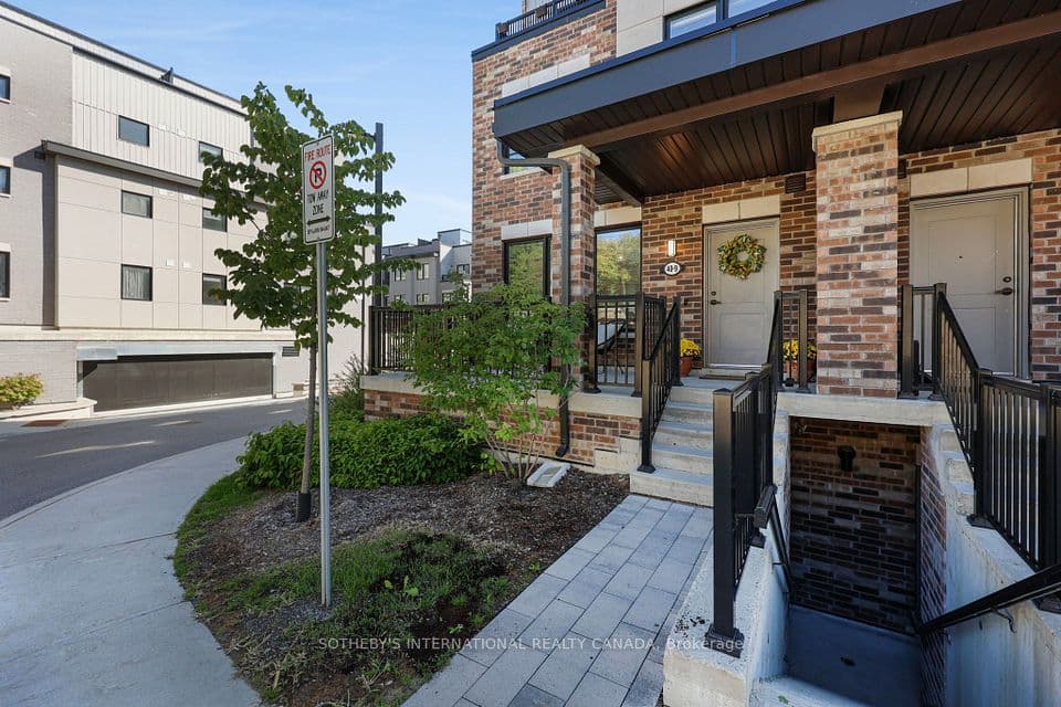 40 Baynes Way 9, Bradford West Gwillimbury, ON L3Z 4M4 – photo 3