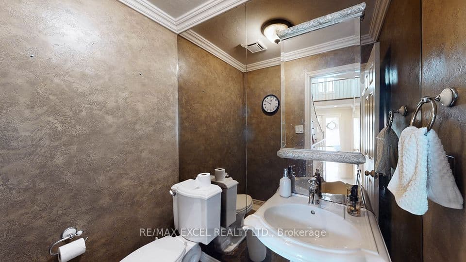 67 Rose Green Drive, Vaughan, ON L4J 4R5 – photo 3