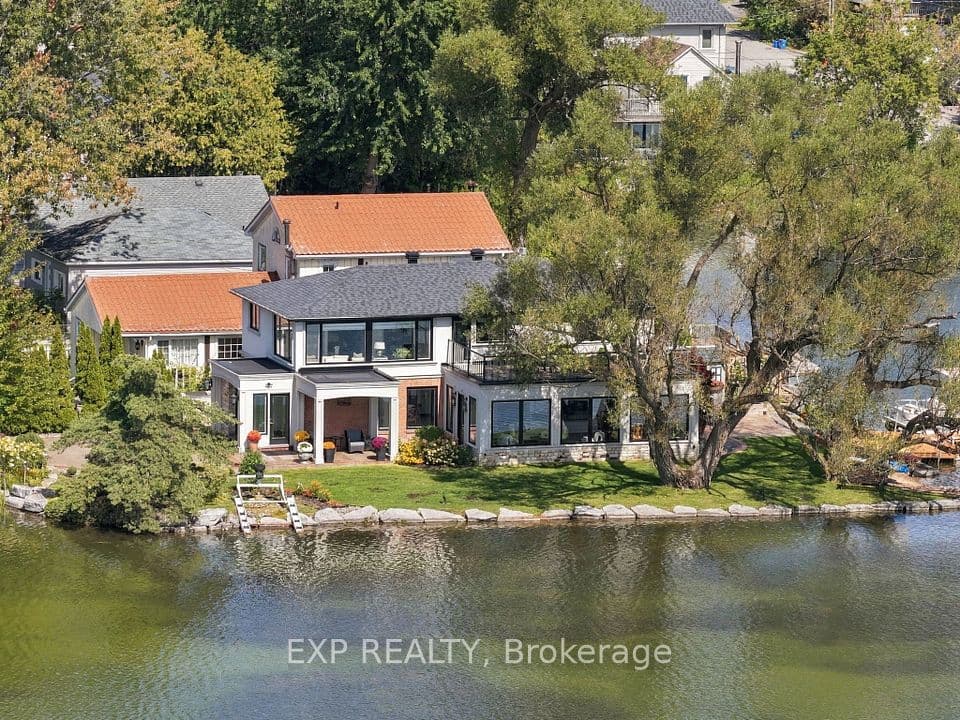 3 Willowbank Avenue, Richmond Hill, ON L4E 3B4 – main photo