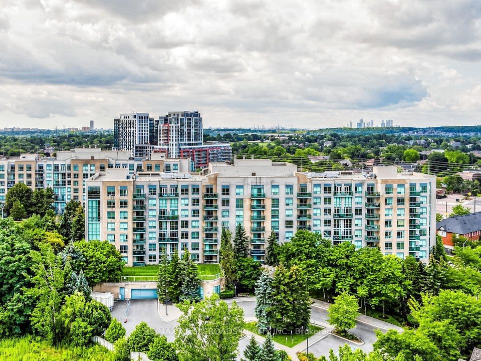 3 Ellesmere Street 713, Richmond Hill, ON L4B 4N2 – main photo