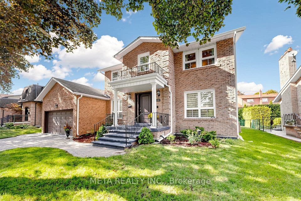 431 Kerrybrook Drive, Richmond Hill, ON L4C 5M5 – photo 2