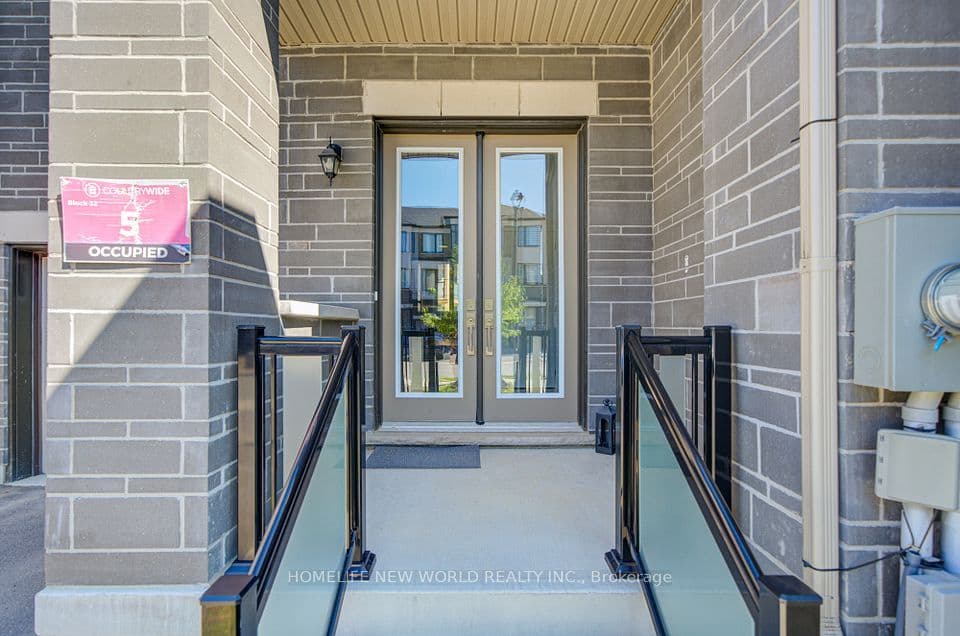 216 Vermont Avenue, Newmarket, ON L3X 2Y8 – photo 3