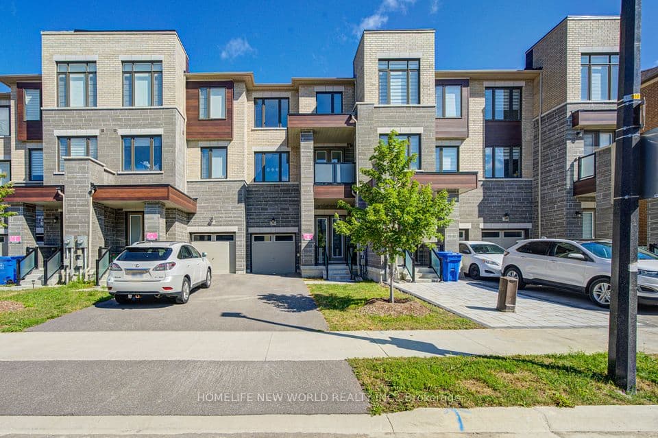 216 Vermont Avenue, Newmarket, ON L3X 2Y8 – main photo