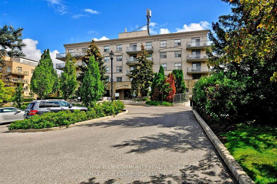2500 Rutherford Road 502, Vaughan, ON L4K 5N7 – main photo