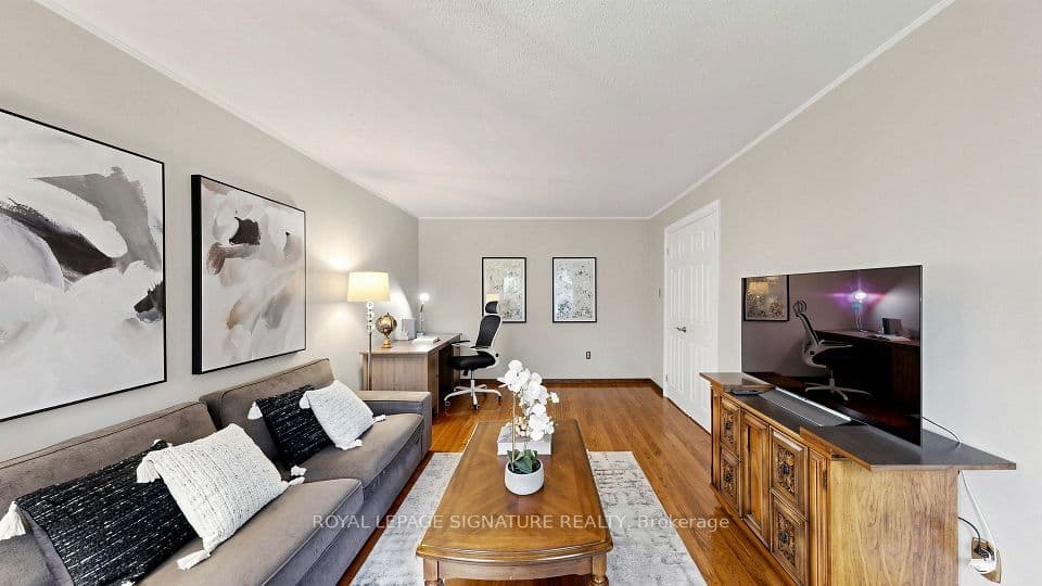 16 Meyer Circle, Markham, ON L3P 4C2 – photo 3