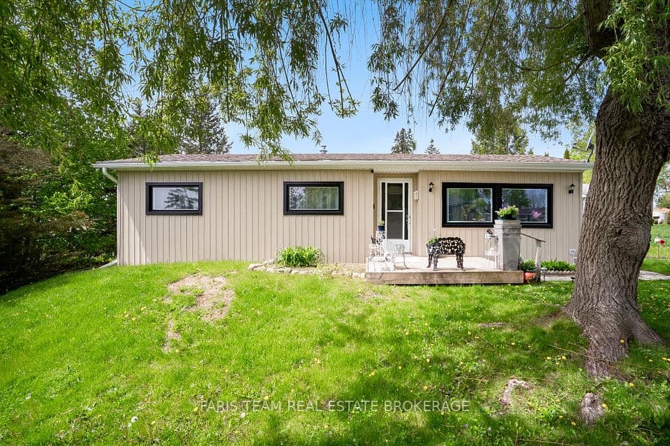 21 Hawthorne Drive, Innisfil, ON L9S 1P7 – photo 3