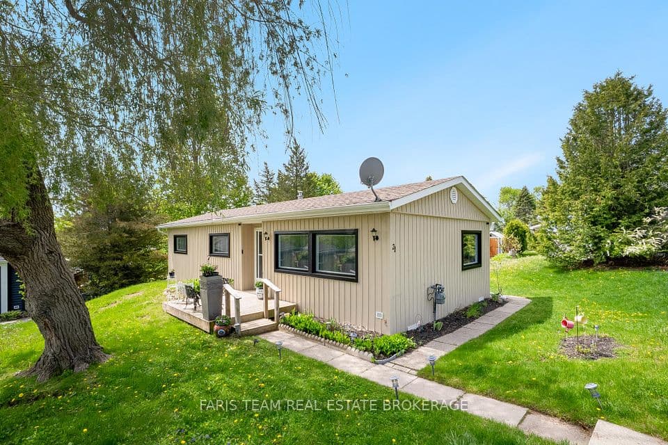 21 Hawthorne Drive, Innisfil, ON L9S 1P7 – photo 2
