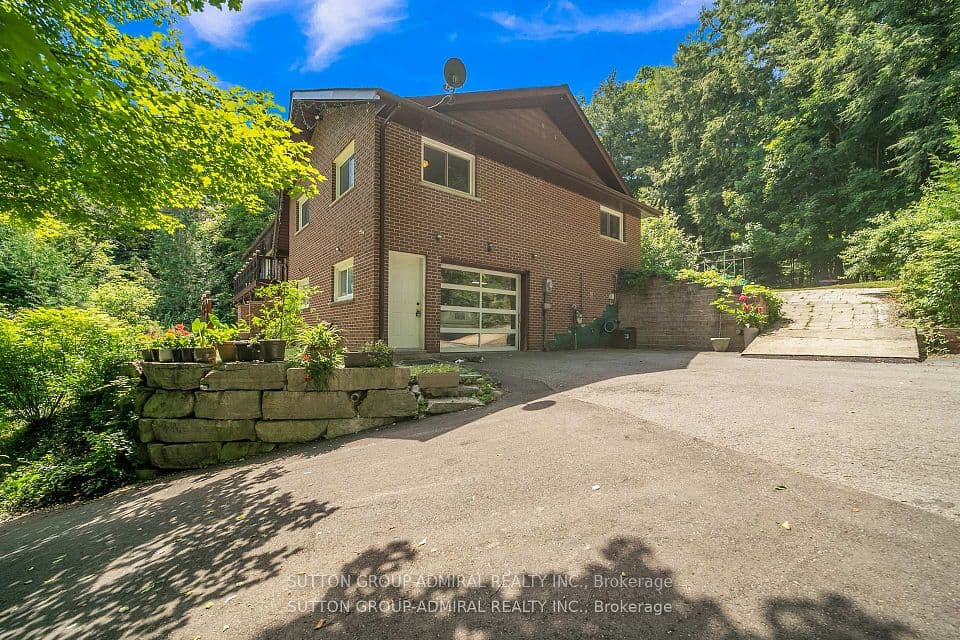19246 Warden Avenue, East Gwillimbury, ON L0G 1R0 – photo 3