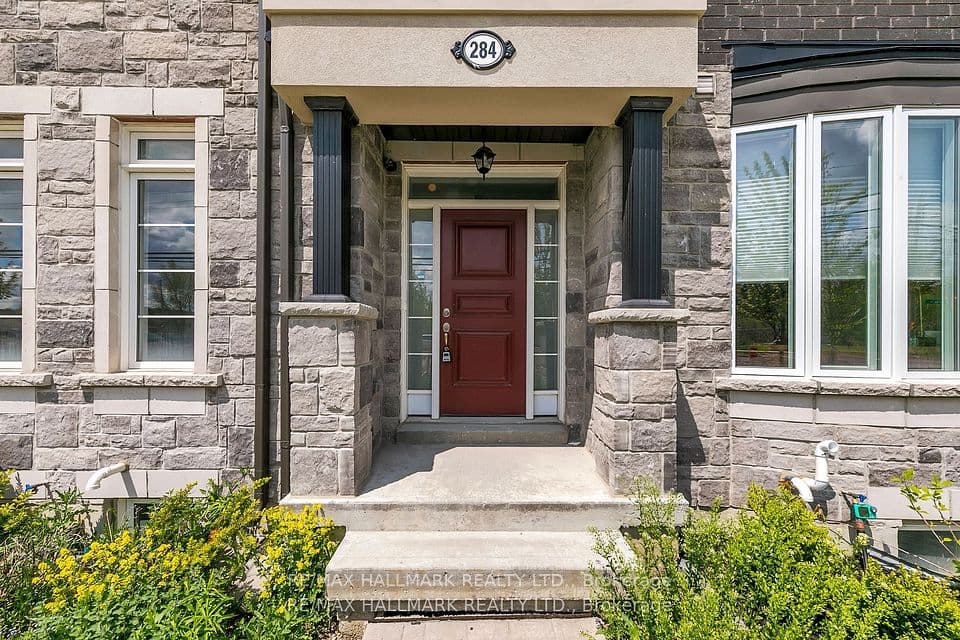 284 King Road, Richmond Hill, ON L4E 1H3 – photo 2