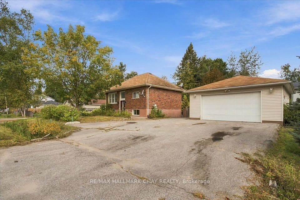 848 Lebanon Drive, Innisfil, ON L9S 2C4 – main photo