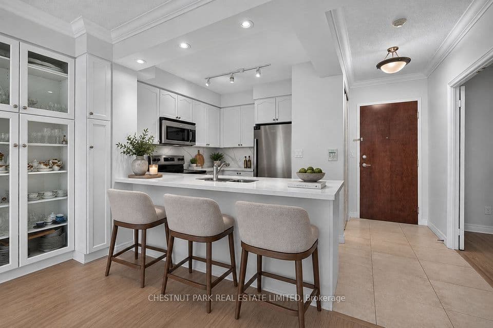 100 Promenade Circle 205, Vaughan, ON L4J 7W7 – photo 3
