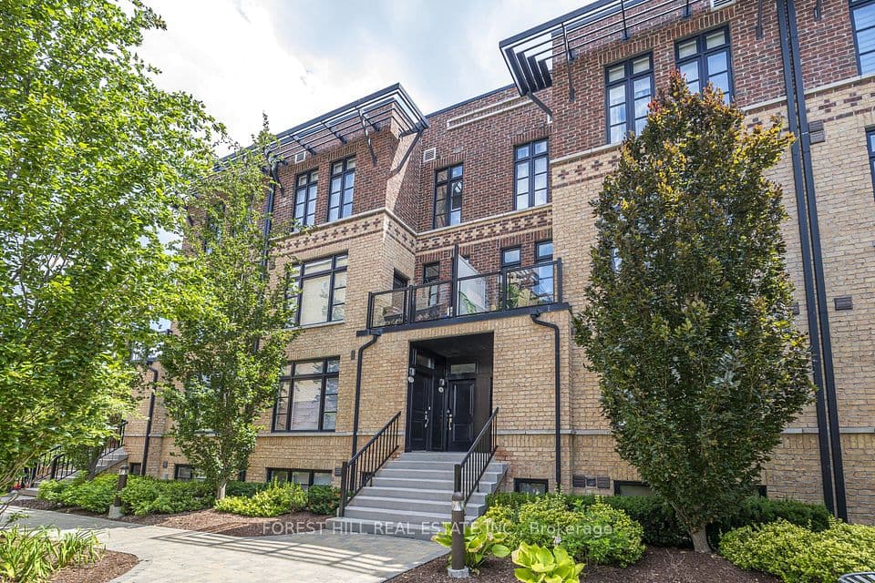8169 Kipling Avenue 28, Vaughan, ON L4L 0G4 – main photo