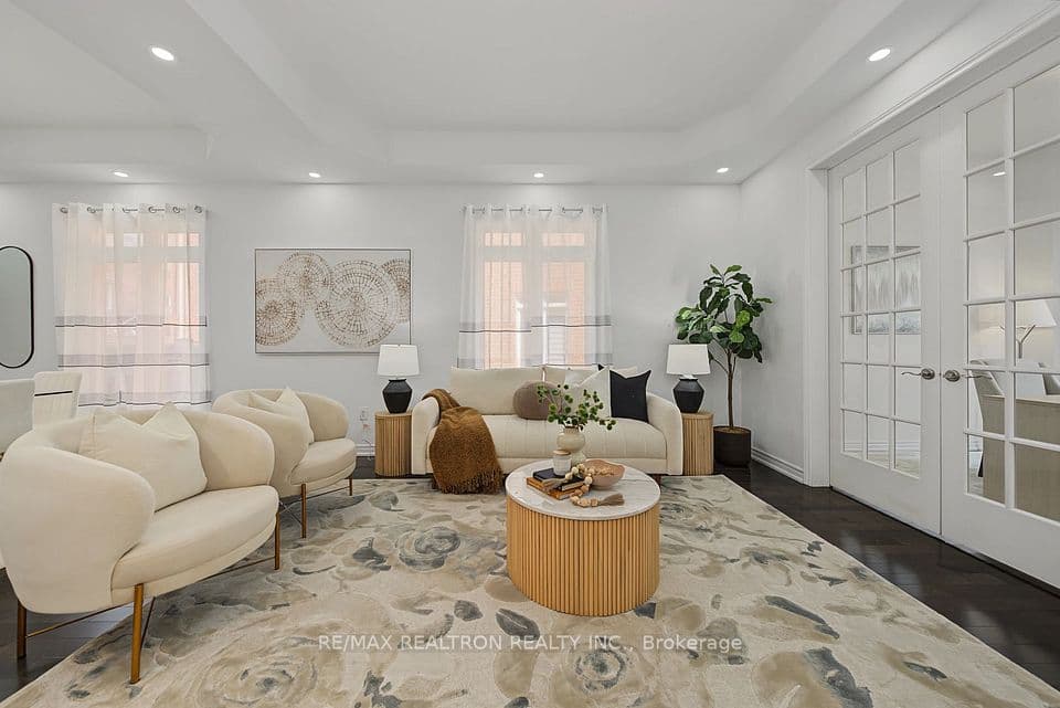 28 Brightside Avenue, Richmond Hill, ON L4E 0P6 – main photo