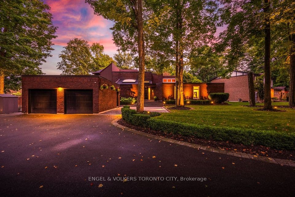 11 Cedarwood Crescent, King, ON L0G 1N0 – main photo