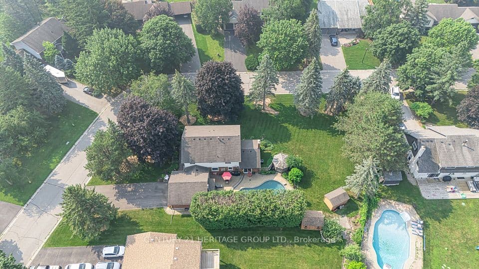 25 Grant Court, East Gwillimbury, ON L9N 0Z3 – photo 2