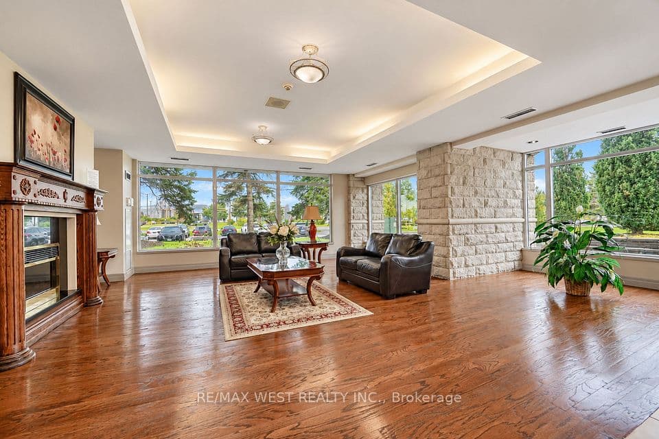 2502 Rutherford Road 322, Vaughan, ON L4K 5N6 – photo 2