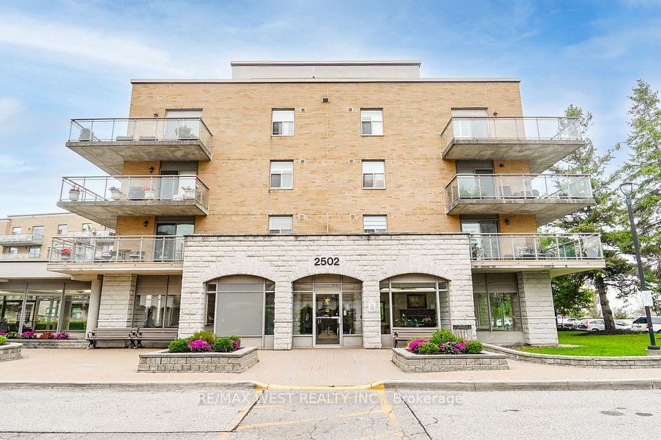 2502 Rutherford Road 322, Vaughan, ON L4K 5N6 – main photo