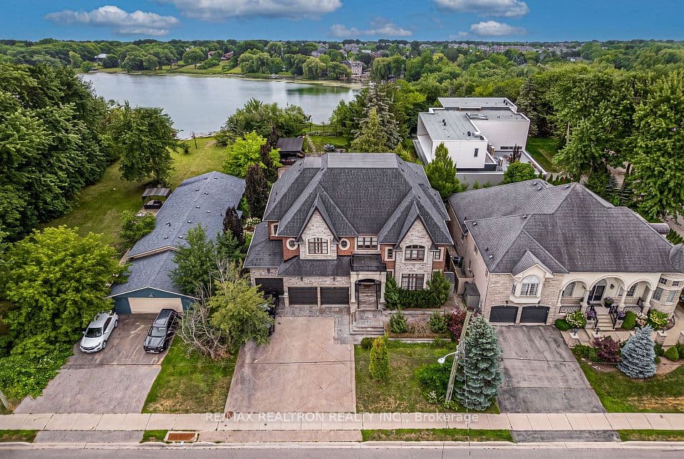 173 Lakeland Crescent, Richmond Hill, ON L4E 3A4 – main photo