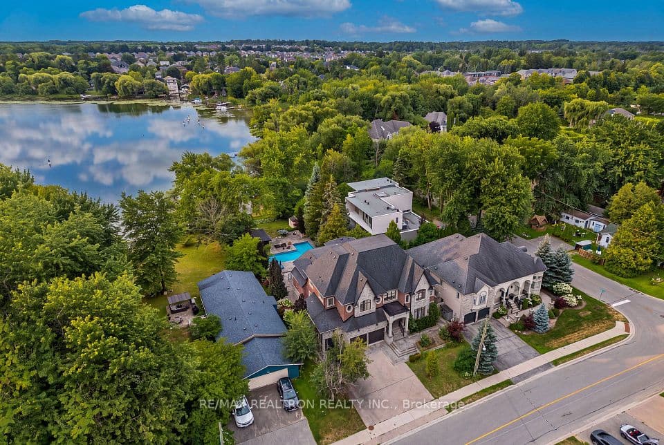 173 Lakeland Crescent, Richmond Hill, ON L4E 3A4 – photo 3