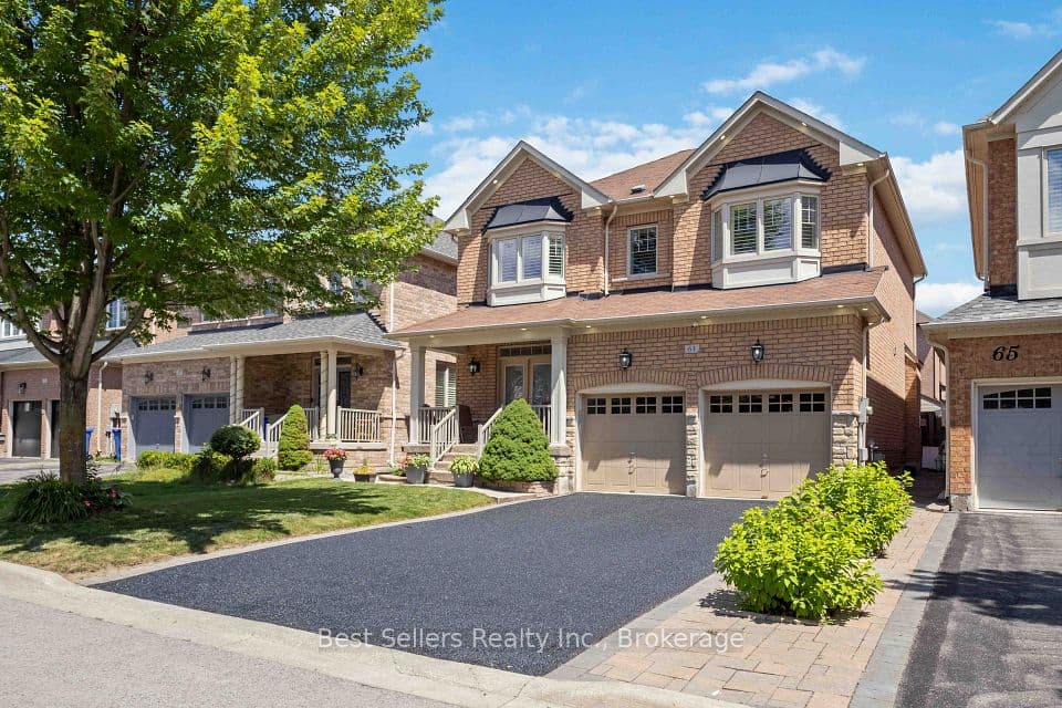 61 Braith Crescent, Whitchurch-Stouffville, ON L4A 0B9 – main photo