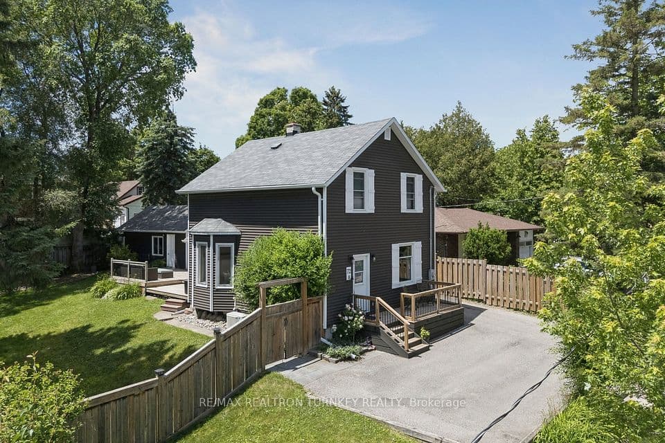 72 Vincent Street, Newmarket, ON L3Y 4G5 – main photo