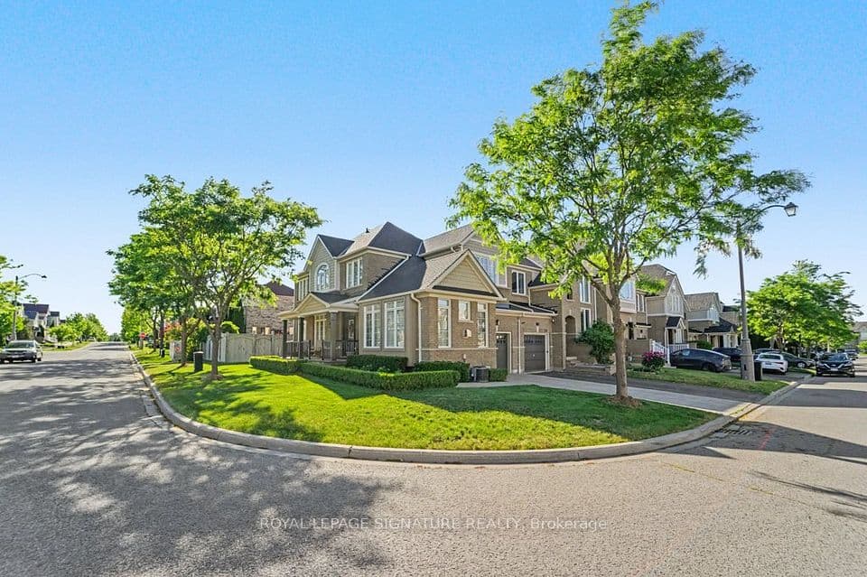 22 Ulson Drive, Richmond Hill, ON L4E 4V6 – photo 2