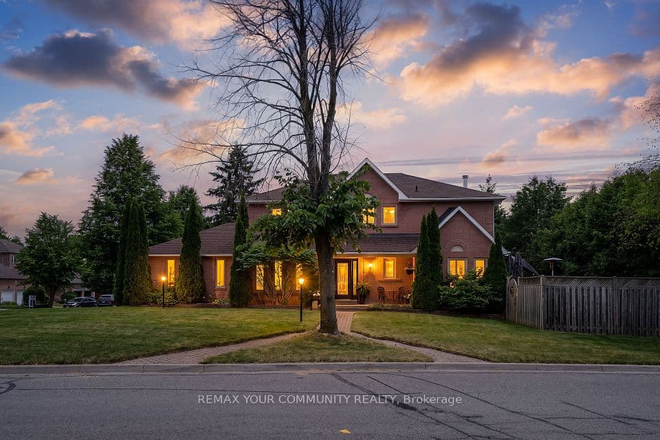 68 Autumn Way, Aurora, ON L4G 4P4 – photo 2