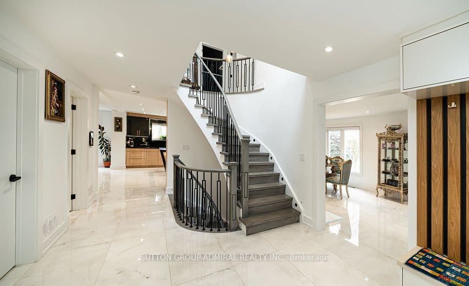 60 Maple Way, East Gwillimbury, ON L0G 1V0 – photo 3