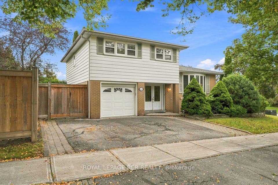 101 Hill Drive, Aurora, ON L4G 3A9 – main photo