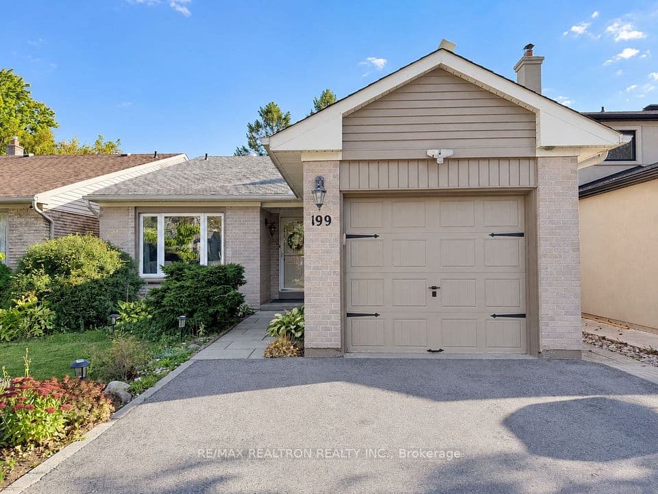 199 Weldrick Road W, Richmond Hill, ON L4C 5J2 – photo 2