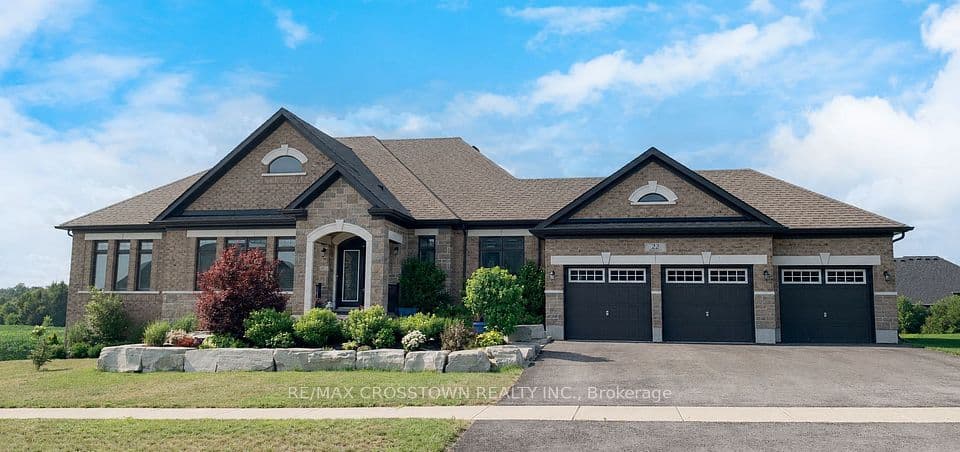 22 Stewart Crescent, Essa, ON L0L 2N0 – main photo