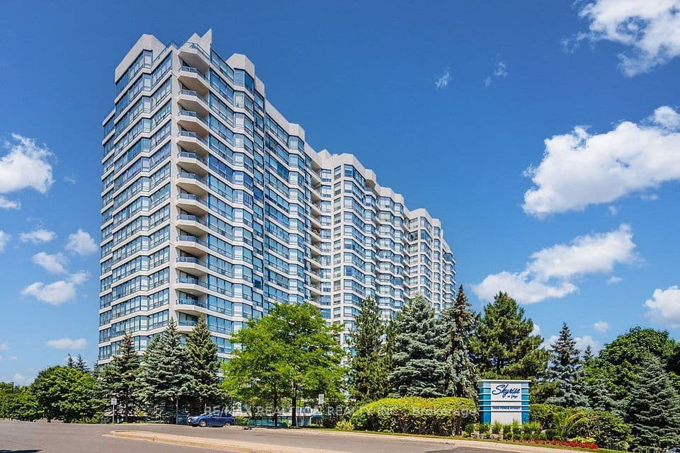 7300 Yonge Street 510, Vaughan, ON L4J 7Y5 – main photo