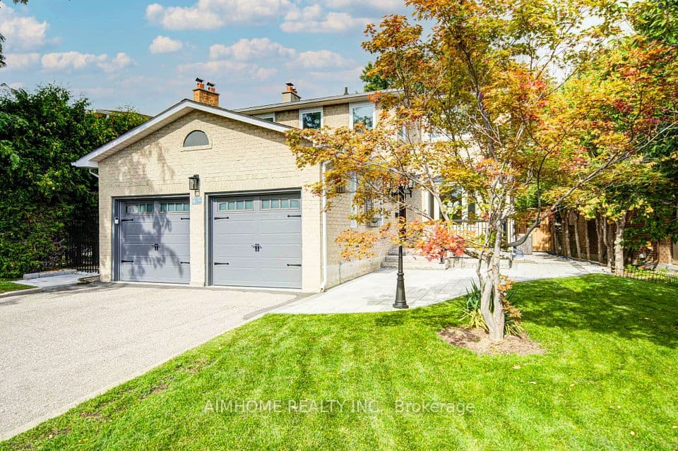 83 Houseman Crescent, Richmond Hill, ON L4C 7S7 – main photo